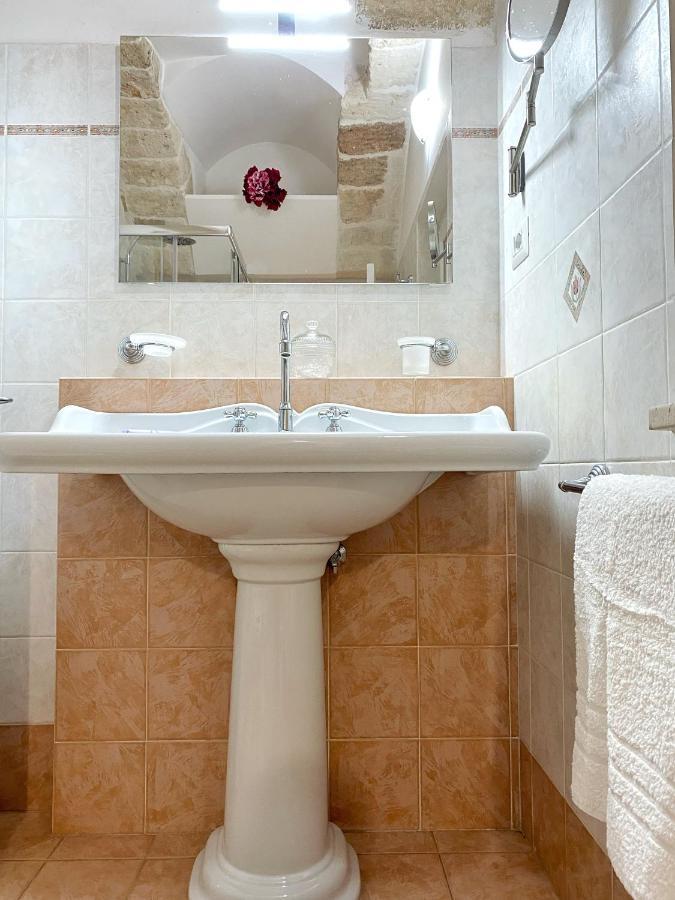 La Dimora Del Mercante - Puglia Mia Apartments Monopoli Extérieur photo